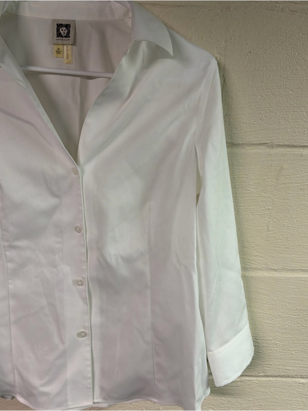 Anne Klein White Classics Button Down Shirt Women’s Medium - Picture 4 of 10
